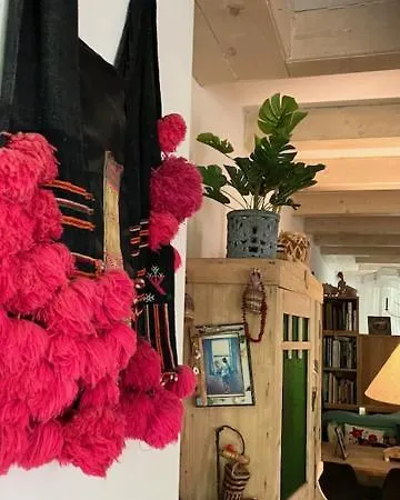לינה וארוחת בוקר Bohemian Loft אמסטרדם